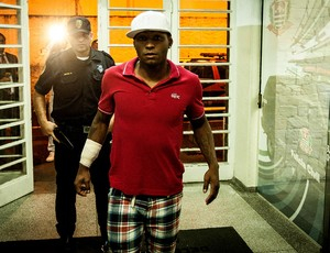 Jobson, atacante do São Caetano é acusado de agredir a mulher