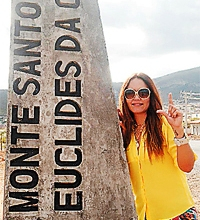 Mãe adotiva de caçula posta foto em rede social na cidade