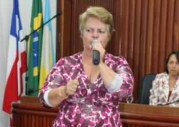 Prefeita de Madre de Deus renuncia nesta terça, 26