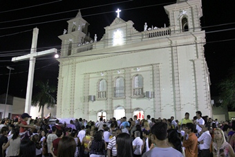Várias atividades marcaram a sexta-feira da paixão em Coité que encerrou com a Procissão do Senhor Morto