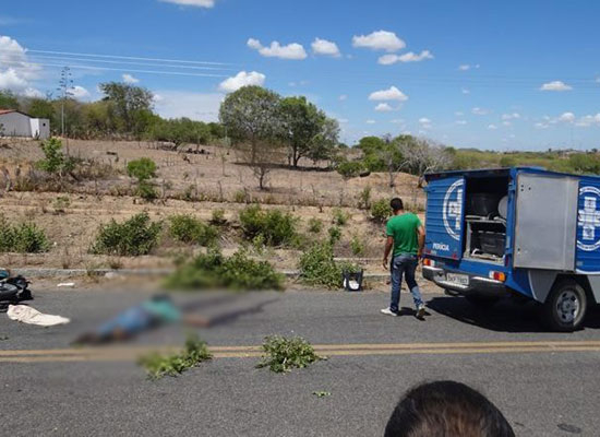 Motociclista morre em colisão com caminhão na BA 120