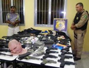 PRF apreende armamento de grosso calibre e munição que saía de São Paulo para o interior da Bahia