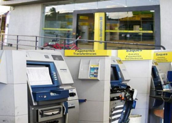 Assaltantes arrombam dois caixas eletrônicos em América Dourada