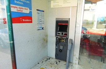 Bandidos tem ação frustrada ao tentarem explodir caixa eletrônio em Caldeirão Grande