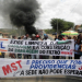 Manifestantes interditam BA-120 em Queimadas