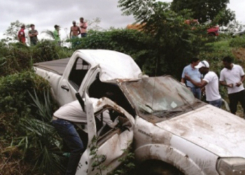 Caminhonete de Secretaria do Governo do Estado capota e mata motorista próximo a Jacobina