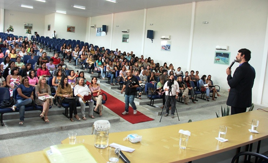 Kau Mascarenhas abre o ciclo de palestras do 1º Congresso de Educação do Território do Sisal