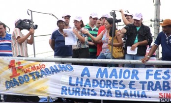 Dia do Trabalho em Riachão do Jacuípe - Tania Matos - foto- Raimundo Mascarenhas