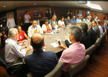 Governo e sindicatos dos servidores públicos negociam reajuste salarial