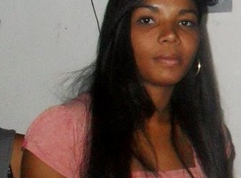 Família procura jovem desaparecida