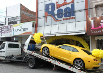 Real Calçados apresenta o ‘cobiçado’ Camaro amarelo em Conceição do Coité