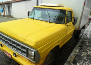 Bandidos armados e encapuzados interceptam veículo de comerciante e roubam todo dinheiro na zona rural de Ichu