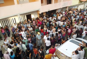 Corpo de suplente de vereador morto na casa do ex-prefeito é sepultado em Barrocas