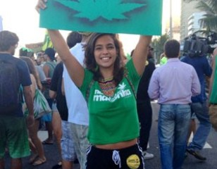 RJ – Marcha em Ipanema pede legalização da maconha – Vote na enquete