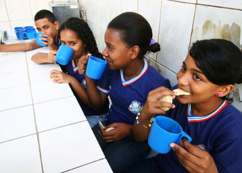 Alimentação escolar da BA é referência para combate à fome no mundo, diz governo