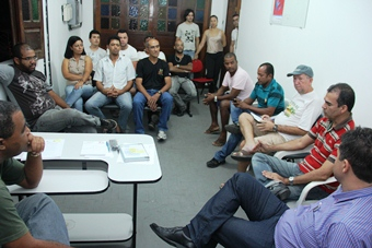 Coité – Prefeito e secretário de Saúde se reúnem com motoristas de ambulância e anunciam aumento de 100% em diária