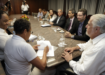 Governo do Estado e sindicatos fecham acordo salarial de servidores