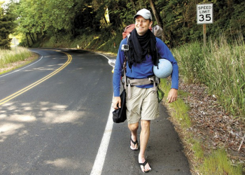 Homem que planejava caminhar 16 mil km dos EUA ao Brasil para assistir a Copa, morre atropelado