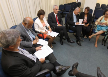 Governo da Bahia e professores das universidades estaduais assinam acordo