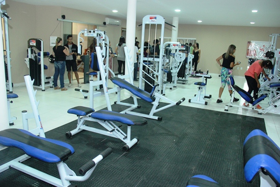 Super Aprovado inaugura moderna academia de musculação em ginástica em Conceição do Coité