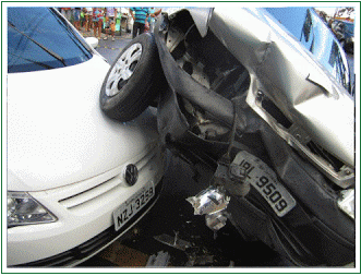 Acidente no centro de Jacobina congestiona trânsito
