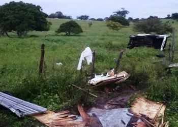 Veículo de funerária capota e mata motorista na BR 324 próximo a Riachão do Jacuípe