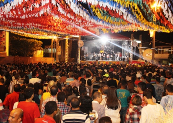 Adelmário Coelho balançou a multidão no São João de Valente
