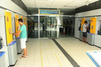 Clientes do Banco do Brasil de Coité saem frustrados com a falta de dinheiro nos terminais