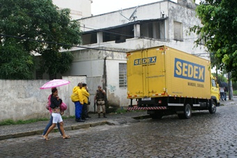 Coité – Bandido rende gerente dos Correios, amordaça  e leva dinheiro do cofre