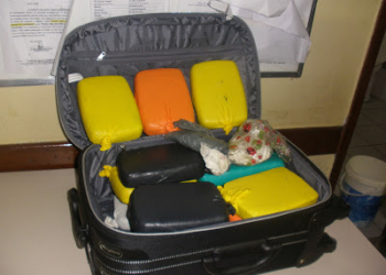 PRF apreende mais de 15 quilos de crack e cocaína em ônibus na BR- 116 Sul