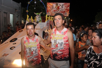 Edevaldo (dir.) e Acm frente dois dos coordenadores do forró jegue