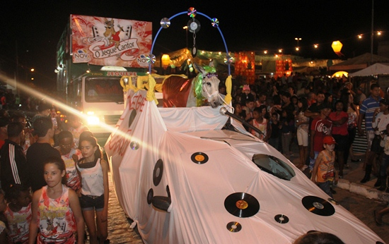 “Jegue Cantor” foi o tema do Forró Jegue do São João antecipado de Aroeira,distrito de Conceição do Coité