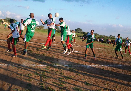 Retirolandense: Fluminense do Pára-raio vence Palmeiras com dois gols do atacante Ismar e se classifica