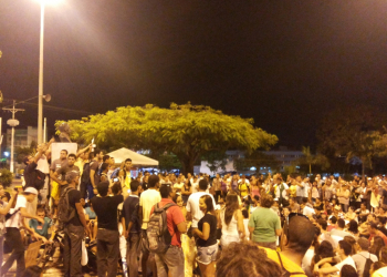 Mais de três mil pessoas vão ás ruas de Alagoinhas em protesto