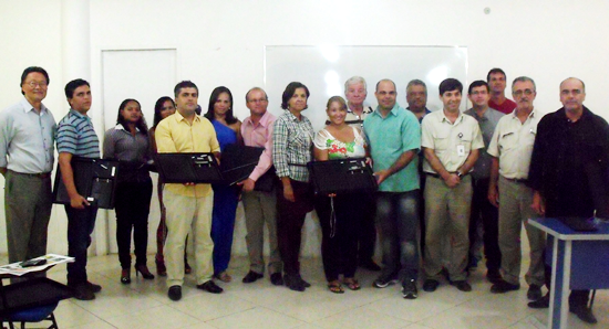 Valdemí de Assis e Raimundo Mascarenhas do Calila entre os convidados na reunião em Santaluz.