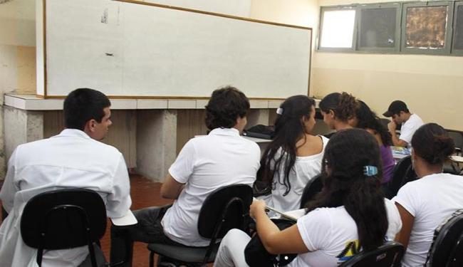 Alunos de medicina serão submetidos a Revalida no Brasil