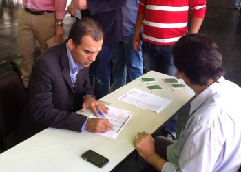 Conceição do Coité recebe patrol,ônibus e e retroescavadeira do Governo Federal