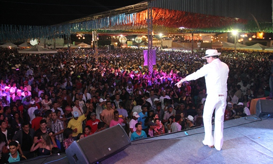 Retirolândia – Festa de São Pedro mantém tradição e recebe público jamais visto
