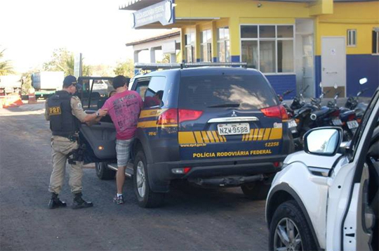 Empresário foragido desde 2002 após cometer homicídio é preso em Seabra