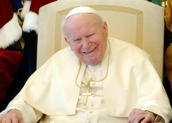 Canonização de João Paulo II e João XXIII é autorizada pelo Vaticano