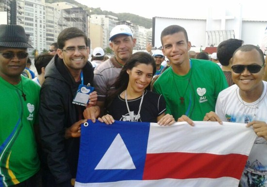 JMJ – Jovens coiteenses, jacuipenses, sãodominguense e serrinhense reservam local que fica a cerca de 200 metros do papa