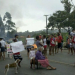 Feira de Santana – Manifestantes bloqueiam BR 116 e portões da UEFS atrasa fechamento para o vestibular