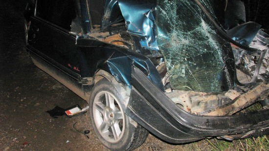 Acidente envolvendo três veículos deixa pai e filho gravemente feridos em Riachão do Jacuípe