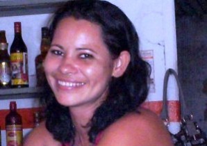 mulher morta em araci