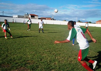 Retirolândia : Fluminense do Pararaio bate o Gama e aumenta a vantagem na semifinal