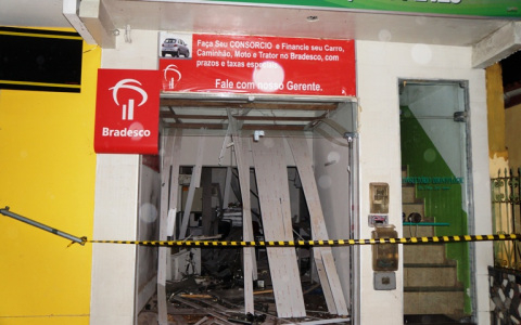 Jiquiriçá: Agência do Bradesco é arrombada, e dinheiro é levado por assaltantes