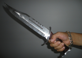 Prostituta esfaqueia idoso após ele se recusar a pagar programa de R$ 20