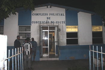 Dois suspeitos de participação da morte do segurança Demétrius são apresentados na Delegacia de Coité