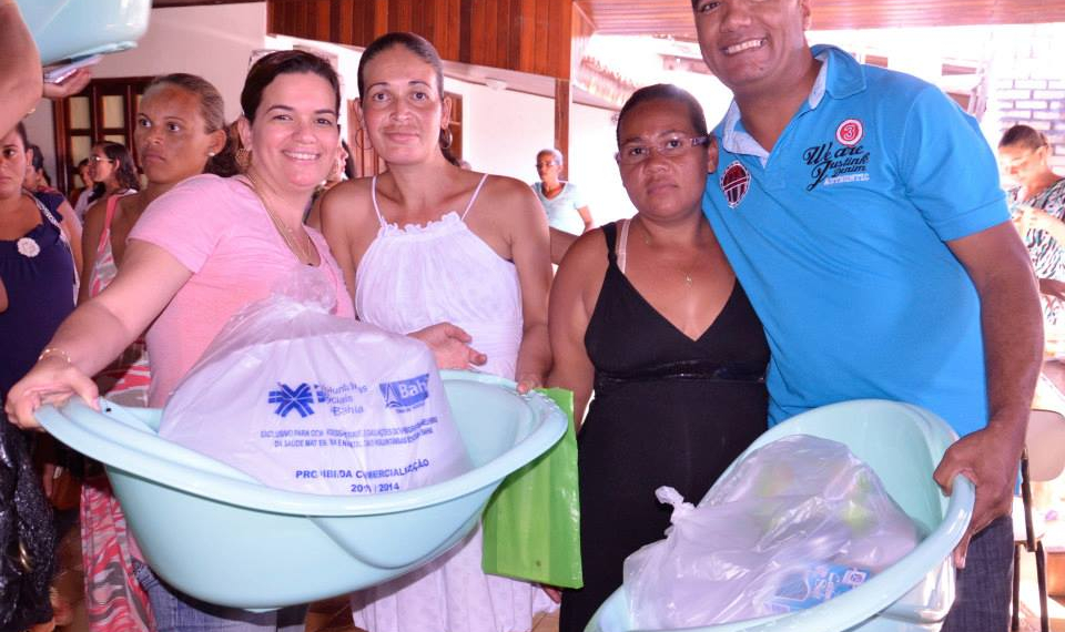 Secretaria Municipal de Ação Social distribui kits de bebê para gestantes
