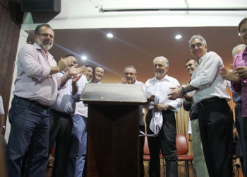 Coité – Governador inaugura ampliação do abastecimento de água; antes foi ao velório de funcionário de terceirizada da EMBASA